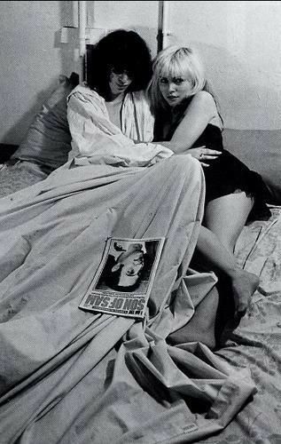 duke19902's tweet photo. #JoeyRamone #debbieharry https://t.co/qhJoWSDyNe