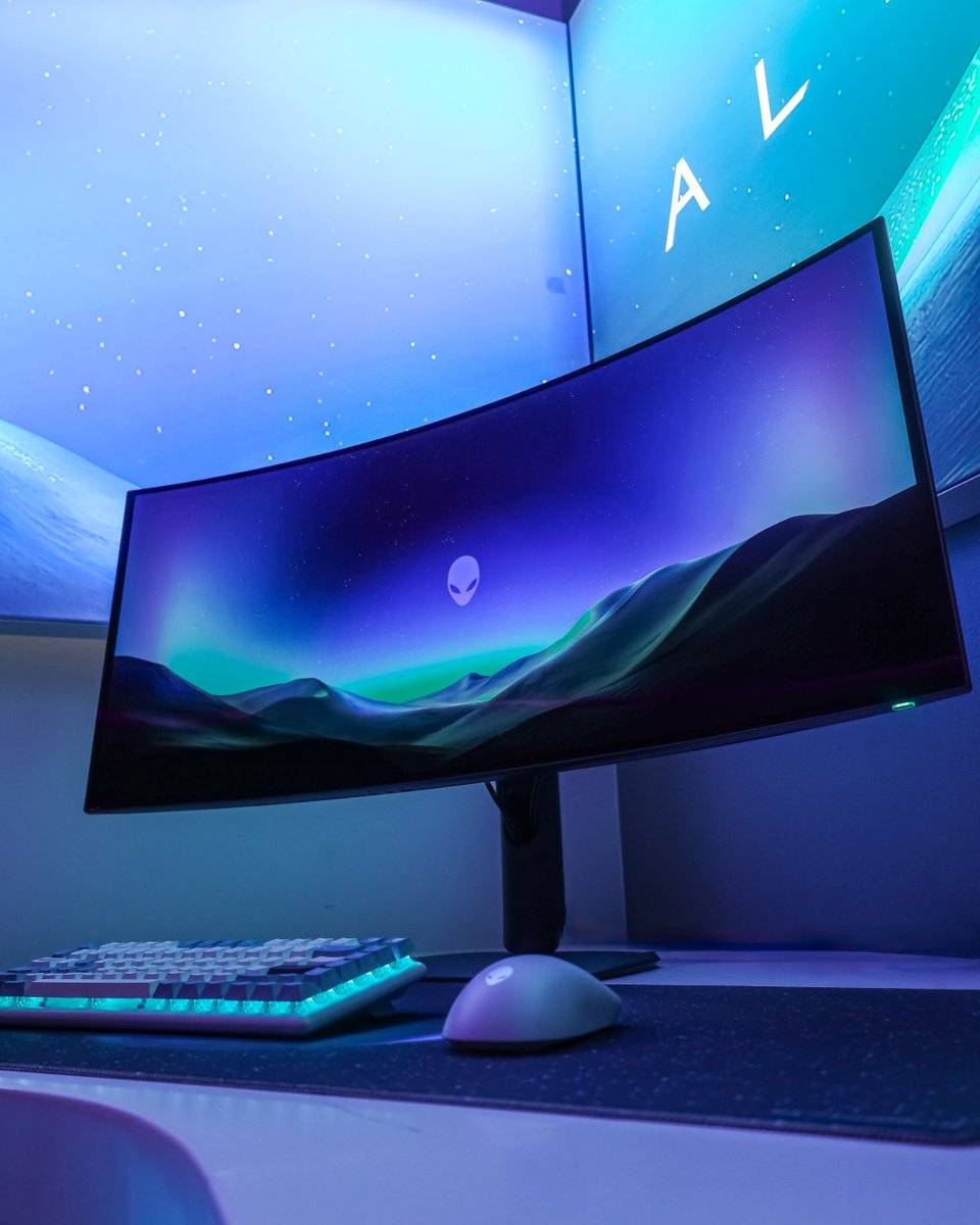 Alienware's tweet photo. The Alienware AW3926QW looks good from every angle. 💫

Featuring a 39” 5K2K ultrawide display and RGB stripe tandem OLED technology, it’s built to be the centerpiece of any setup. https://t.co/g3Ut9nXnMS