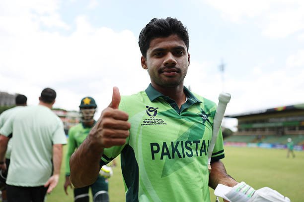 CallMeSheri1_'s tweet photo. Usman Khan - 151 runs.
Farhan Yousuf - 115 runs.
Muhammad Sayyam - 4 wickets.

Pakistan U19 beat England U19 by 173 runs in the 1st ODI. 🇵🇰 https://t.co/J2diJiEMf3