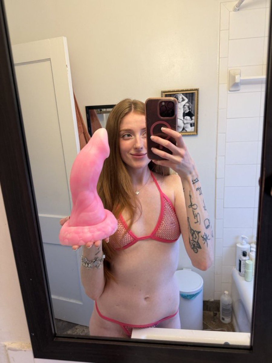Noypayne1's tweet photo. #elpasotovas #texas #elpasofreaks #brat 
#elpasomeetups #eptxfreaks #horny #chudia #freaks #carsex #tx #brat https://t.co/91cduHNuVM