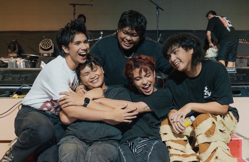 itsraphstar's tweet photo. happy 8th joenniversary, joes ! my huling sandali at this lifetime. ❤️‍🩹 

#8thJOEnniversary https://t.co/196CUkapUY