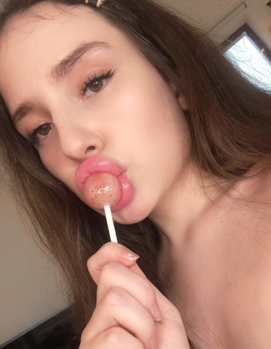 sara_schafer2's tweet photo. I’m so horny video call sex,sexting,Hookup Add Me Telegram https://t.co/OhLiQxlnLp https://t.co/hrdRdo49fv