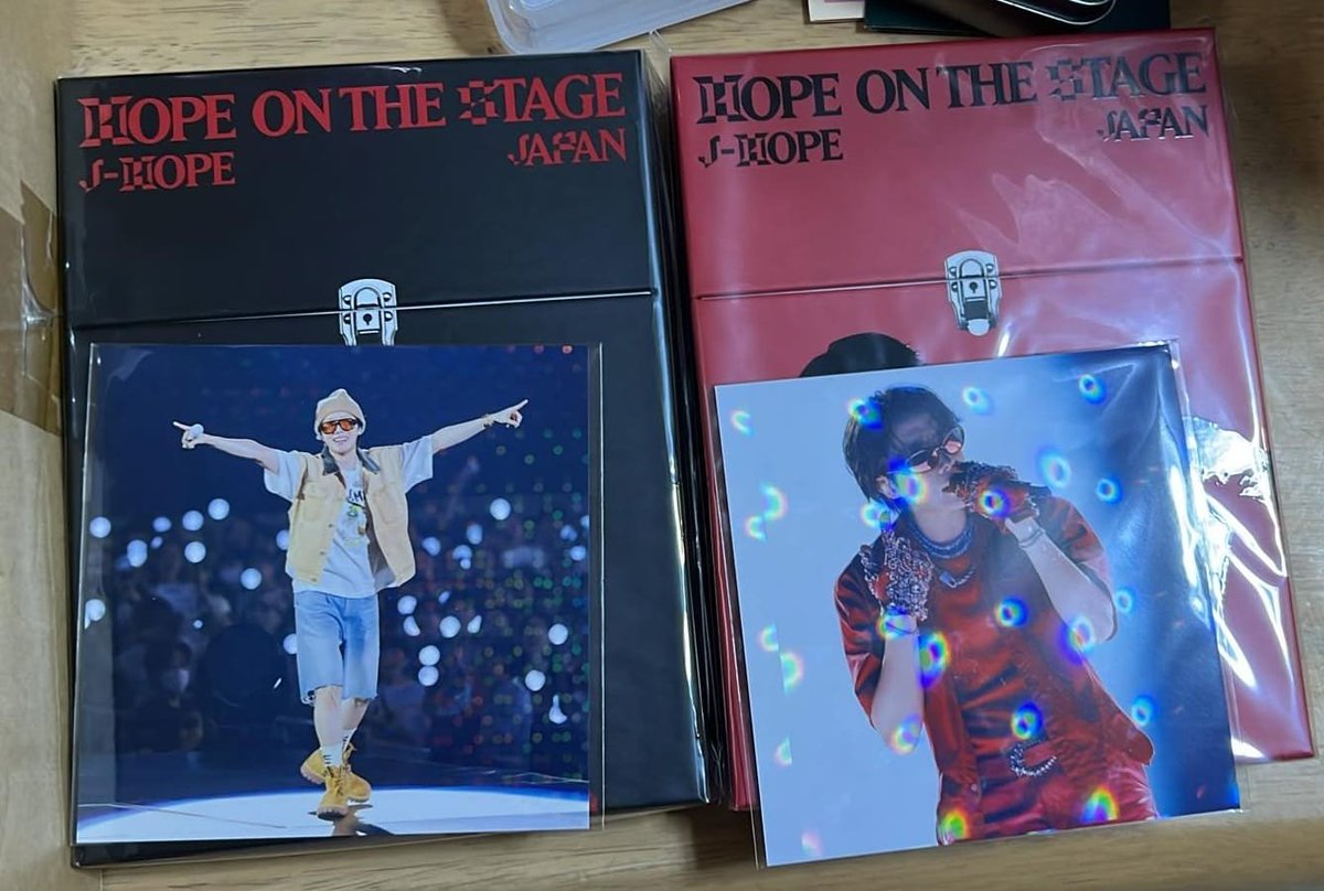 GoMagicBr's tweet photo. HOPE ON THE STAGE JAPAN - JHOPE 

880 cada + frete nacional 

Item chega ao Br na próxima semana

Pagamento imediato, aceito Pix e cartão com taxas por conta do comprador

Dúvidas podem chamar no PV https://t.co/gDsXOgFHU0