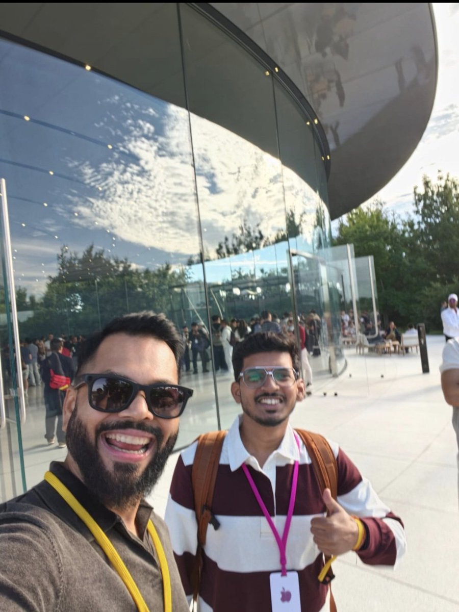 TrakinTech's tweet photo. #TeamTrakin Set for #AppleEvent.

P.S - 2nd Photo Shot on Google Pixel 11 https://t.co/LiF2WCgdmf