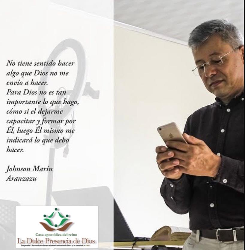 DULCEPRESENCIA's tweet photo. ¿Hacemos nuestra voluntad o preferiblemente la de Dios?
La primera opción es llena de carga humana, presión y competencia.
La segunda es reposo, seguridad y descanso en El Señor. https://t.co/0f28iq8rDk
