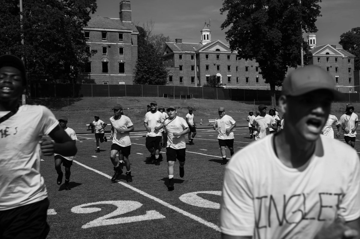 CAU's tweet photo. A 10-minute halftime performance can represent up to 120 hours of preparation. The Atlanta Voice goes inside band camp with the Mighty Marching Panthers.

Read more: https://t.co/mztIHoLbCn

📸: Tabius H. McCoy/@theatlantavoice

#ClarkAtlantaUniversity #MightyMarchingPanthers https://t.co/Si0GhFW0gL