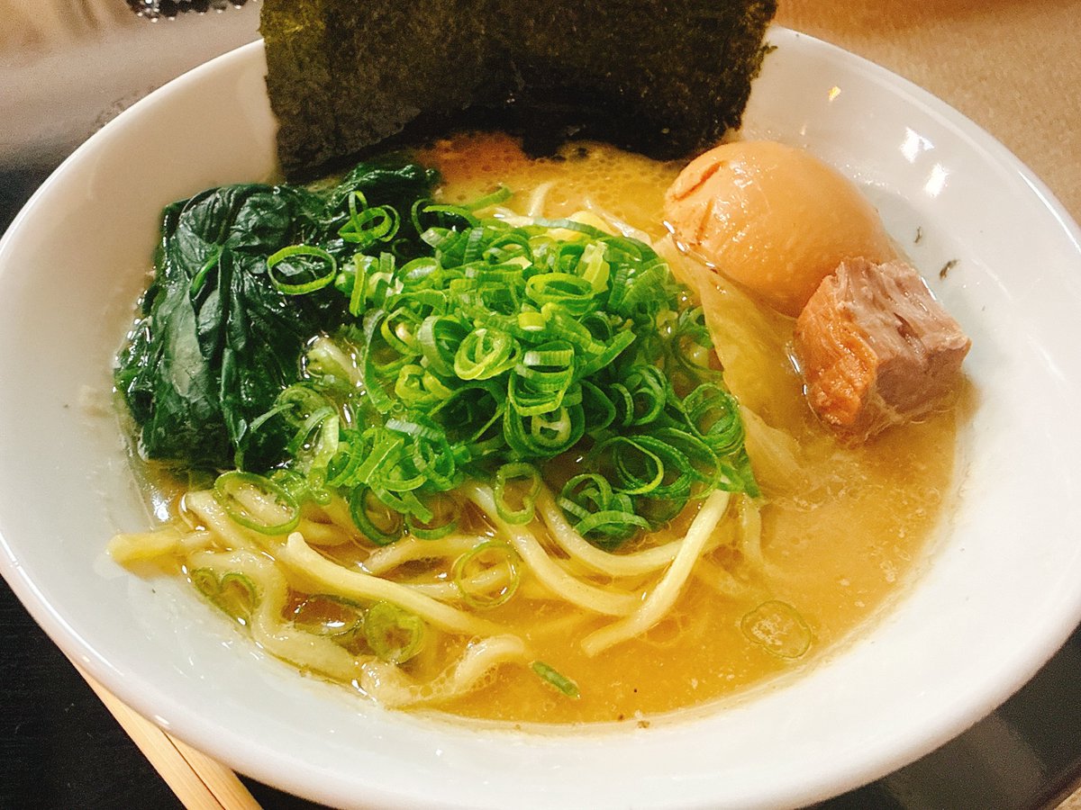 eoheoh_out's tweet photo. ラーメンって個人でも美味く作れるんだなという17周年生放送でした。ありがとうござます😊 https://t.co/llZZtdKbxn