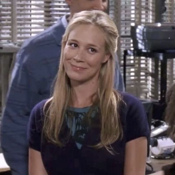 retrocvnty's tweet photo. They could NEVER make me hate you Paris Geller https://t.co/Z3xnYAEIwN
