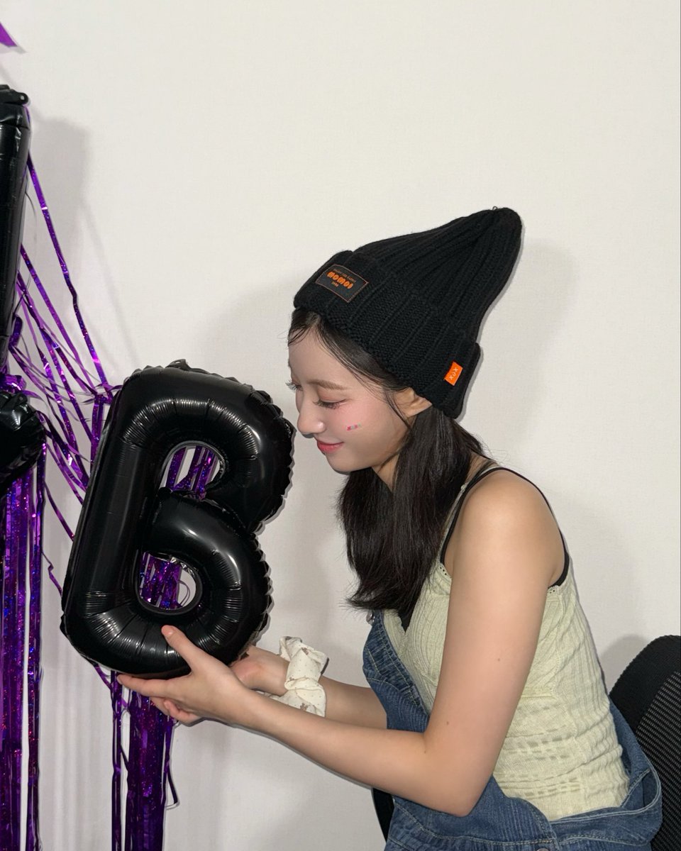 8_OHMYGIRL tweet picture