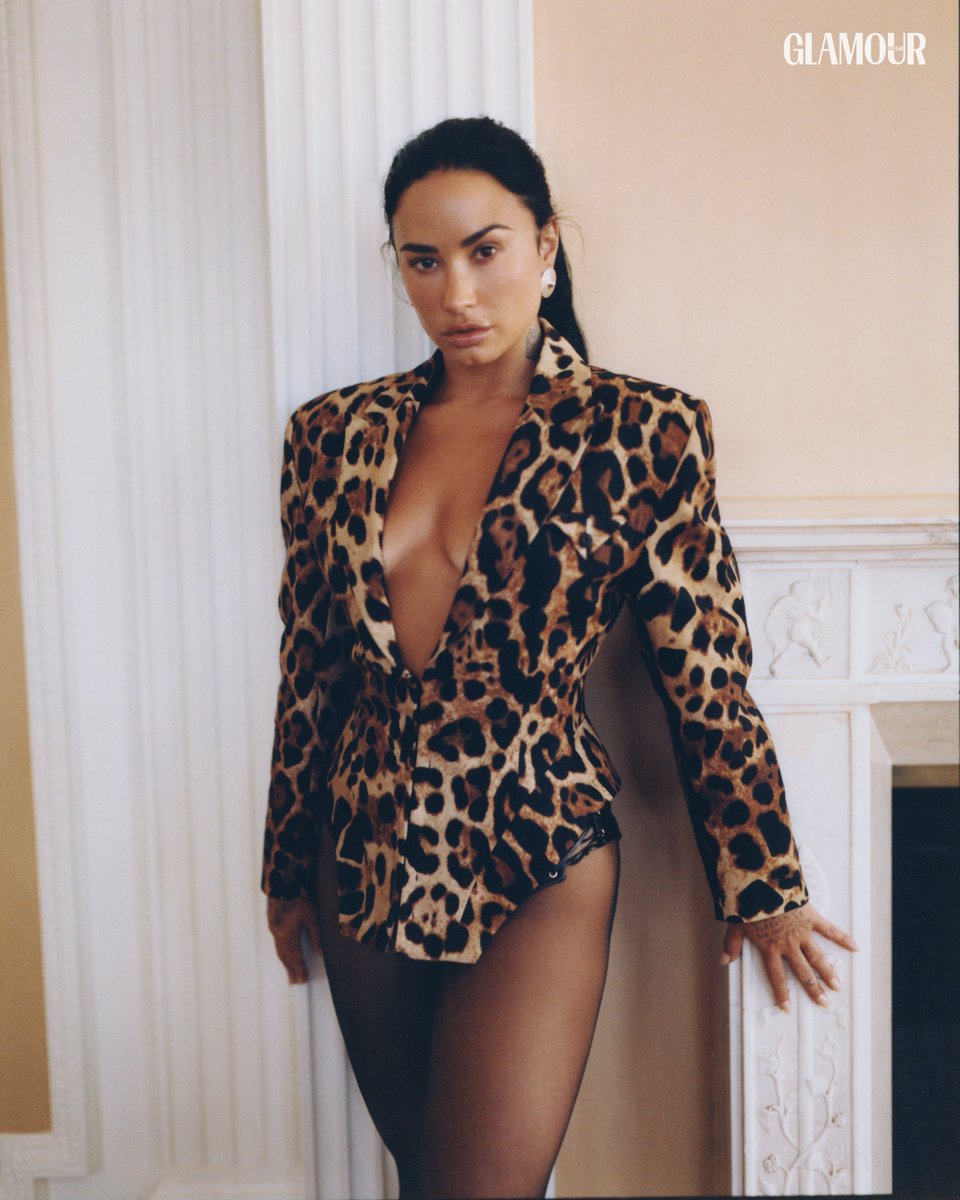 archivefordemi's tweet photo. DEMI LOVATO OH MY GOD? https://t.co/t0lWqNges8