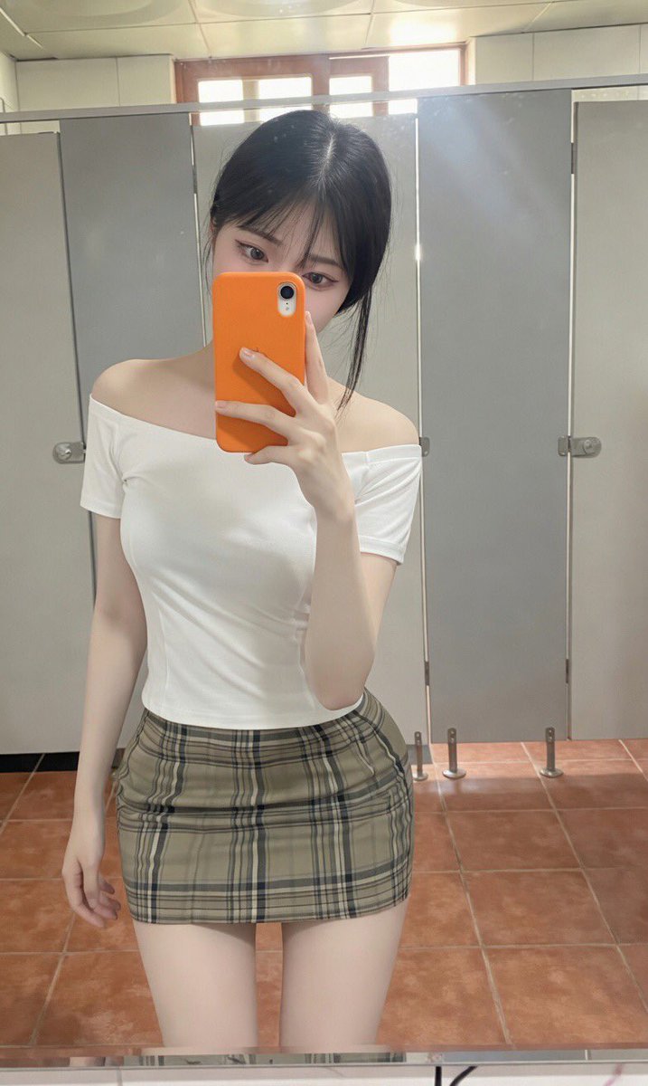 yujinxou's tweet photo. 9월 패키지 판매중💕

처음 자영 판매중인 믿고 보는 유딘이한테♡
휴지챙겨ㅎ

가격 3.0
Line : yujin_o7

#자영 #온플 #라관 #자위 #펨돔 https://t.co/HxFzTvJHXM