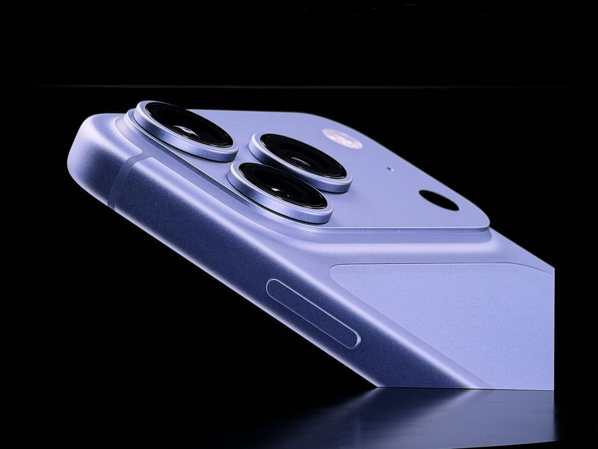 spin9's tweet photo. เปิดตัว iPhone 18 Pro 

อัปเกรดชิพเป็น A20 Pro

4 สี
- ดำ Deep Black
- เงิน Silver
- ฟ้า Glacier
- แดง Burgundy

#AppleEvent https://t.co/ai8KzUGL87