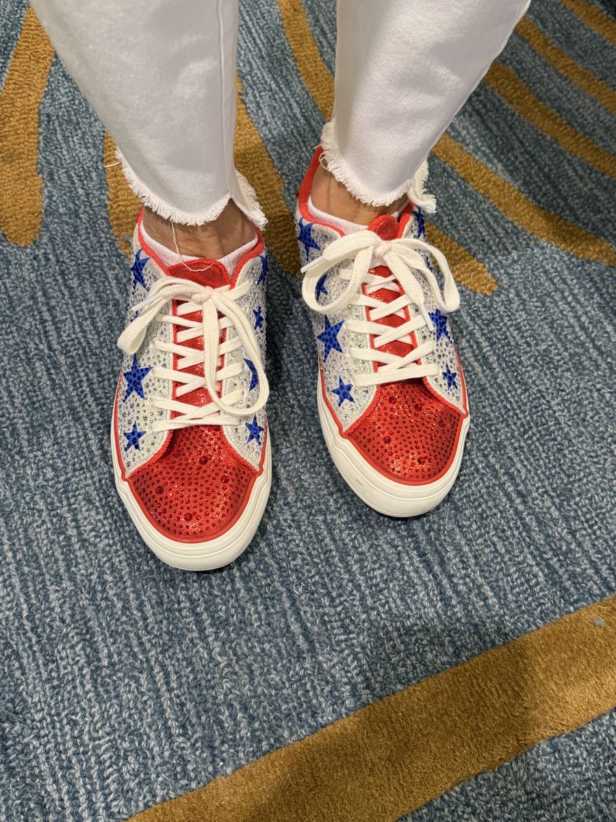 RealLeslieWhite's tweet photo. Republican Women in #Dallas at #RNC MidTerm Convention‼️🇺🇸‼️
@heathercordasco @beckettmelissa @CWforA #WinningWithWomen #WomenForTrump https://t.co/viEr3pXHRL