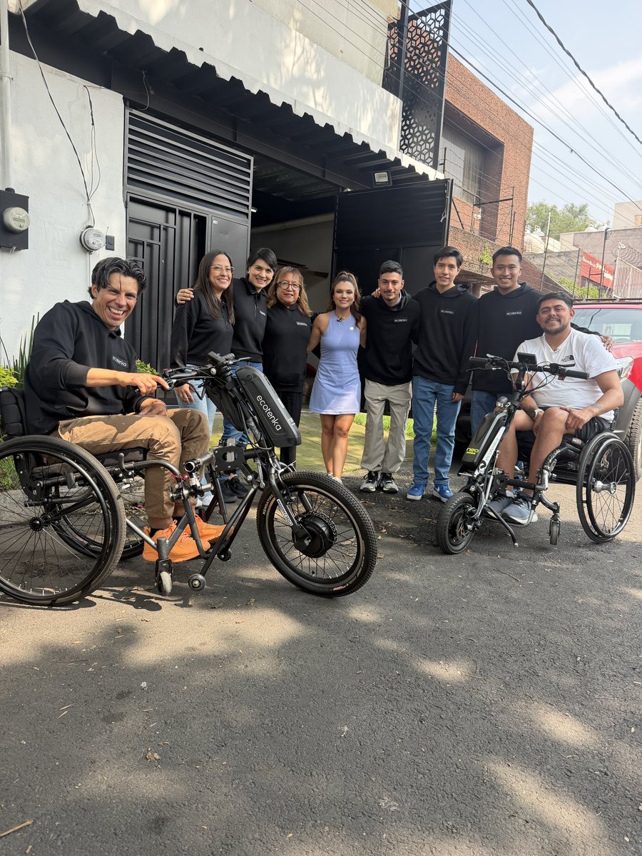 Tabatajalilreal's tweet photo. La innovación también se trata de abrir caminos 🧑‍🦽✨💙 les comparto el trabajo de @ecotenka quienes están creando adaptaciones para sillas de ruedas que buscan mejorar la movilidad y hacer que desplazarse sea mucho más fácil y accesible ✨🙏😃 aquí video https://t.co/exnbBPTts8 https://t.co/8HPgZ5k7vY