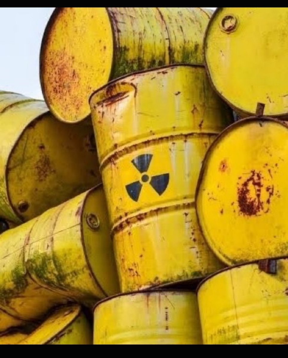 BrinkWire1's tweet photo. 🇰🇵☢️ IAEA: NORTH KOREA BUILDS NEW URANIUM ENRICHMENT FACILITY.
New Yongbyon plant could house 28 centrifuge cascades. Kangson annex now operational. Grossi: "Serious concern."
#BrinkWire #GlobalConflicts #BreakingNews #Geopolitics #NorthKorea https://t.co/AE6xnWjj8K