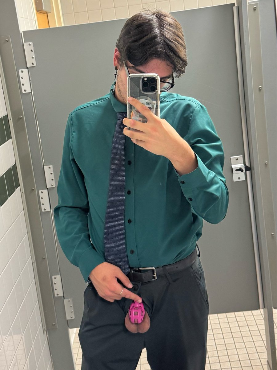ChastityCollege's tweet photo. brought Cosmo to class, saved Wanda for you 💚🩷 https://t.co/xXIPEGP9cD