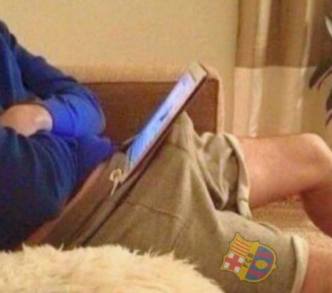 BarcaDepressaoo's tweet photo. Assistindo esse começo de temporada do Barcelona https://t.co/BtRGTtp88I