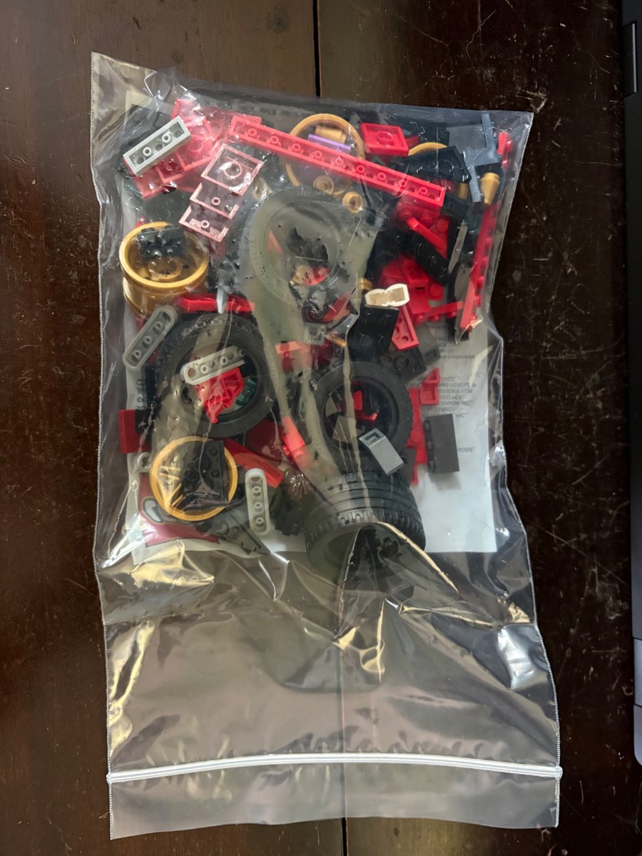 offroadbuggycar's tweet photo. I opened my X-1 two weeks ago to find bag 5 absent, along with the loose parts. Today I received a B&amp;P bag with no windshield, no printed Legacy tile, and no Master of Shadow. I have never had such a frustrating experience with @LEGO_Group service! Please finish what you sold me! https://t.co/TjHgwyJvMP