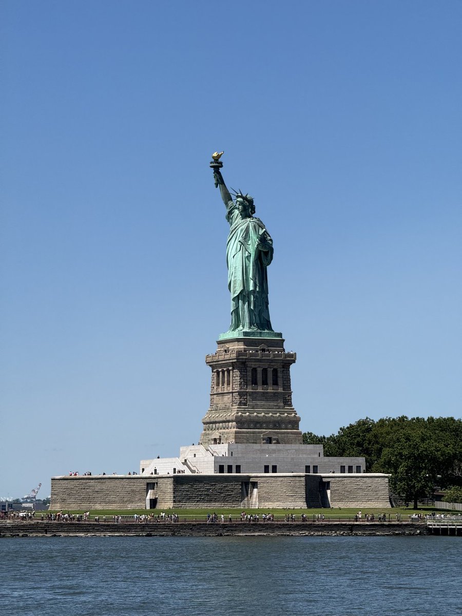 Naser_ozr's tweet photo. I wish the weather in NY could be this nice every day https://t.co/JYkPyA21O9