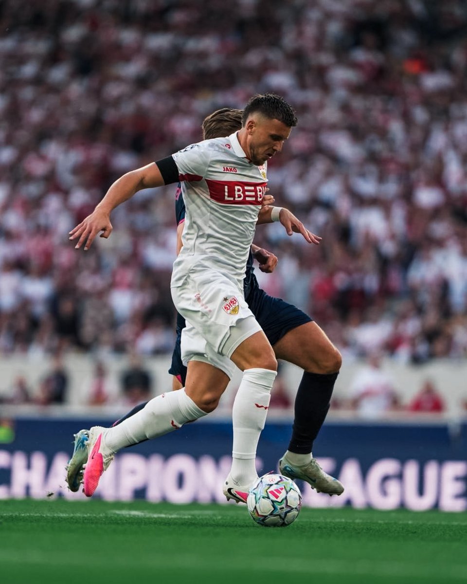 VfB_int's tweet photo. ⏱️ 39' Five-ish mins till half-time. Been all about this guy so far! 

#VfB | #StuttgartInternational | #VfBVFK | 3-1 https://t.co/VvtxcMJaNp