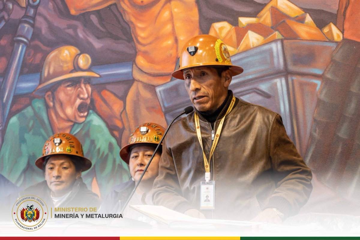 minmineriabo's tweet photo. El Viceministerio de Cooperativas Mineras desarrolló en La Paz un curso taller con apoyo técnico de la ANMM y especialistas de Sinchi Wayra, abordando seguridad de operaciones, manejo de explosivos, ventilación, protección contra caídas y tratamiento de aguas de mina. https://t.co/BuZJSwSGGd