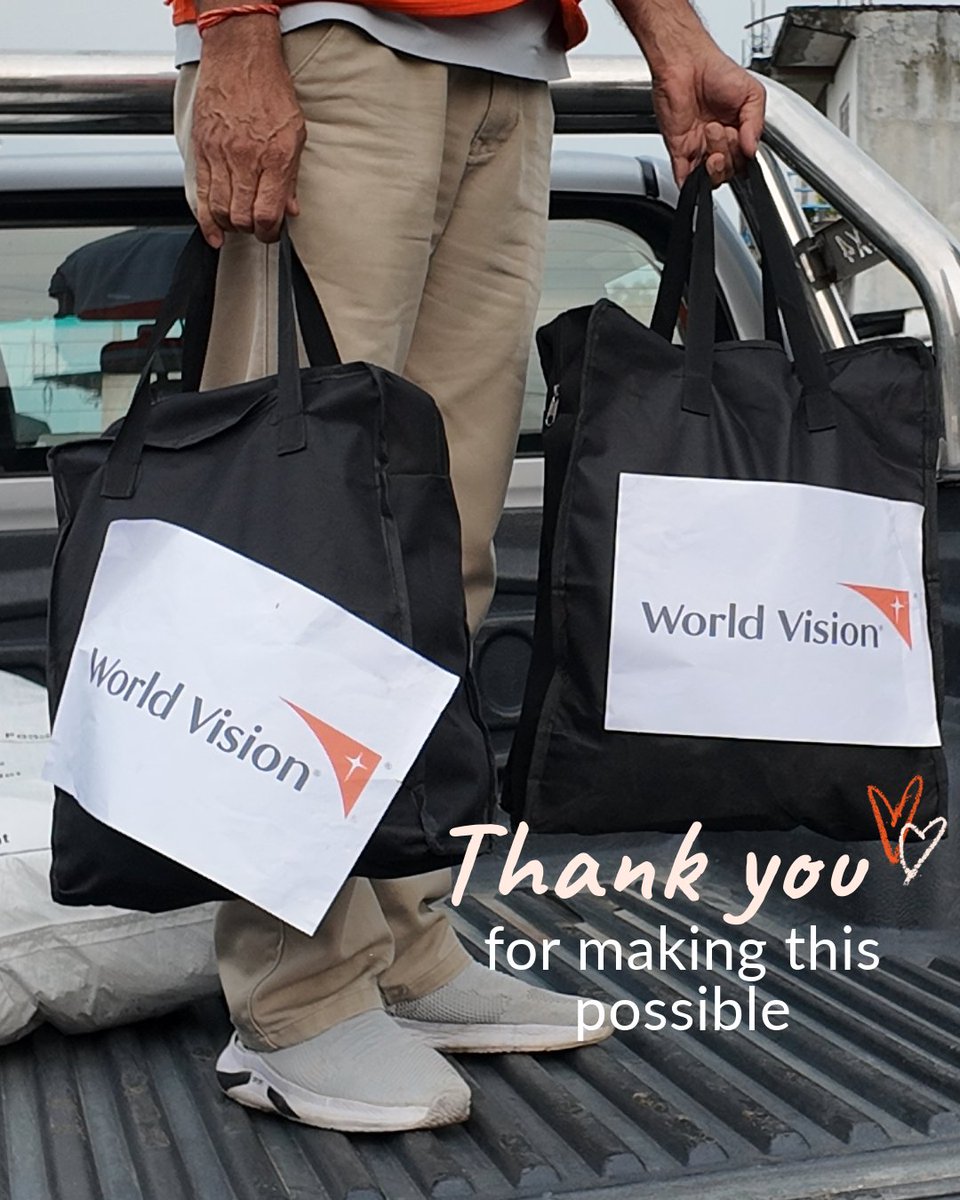 WorldVisionUK's tweet photo. Thank you for standing with children and families in Nepal. 🙏

Our team distributed 64 hygiene kits and 62 dignity kits at a local school, helping families stay safe and healthy. 🧼

Help us reach more families: https://t.co/g0T1a85RAn

#NepalFloods #PrayForNepal https://t.co/nxwKE6Rnmm