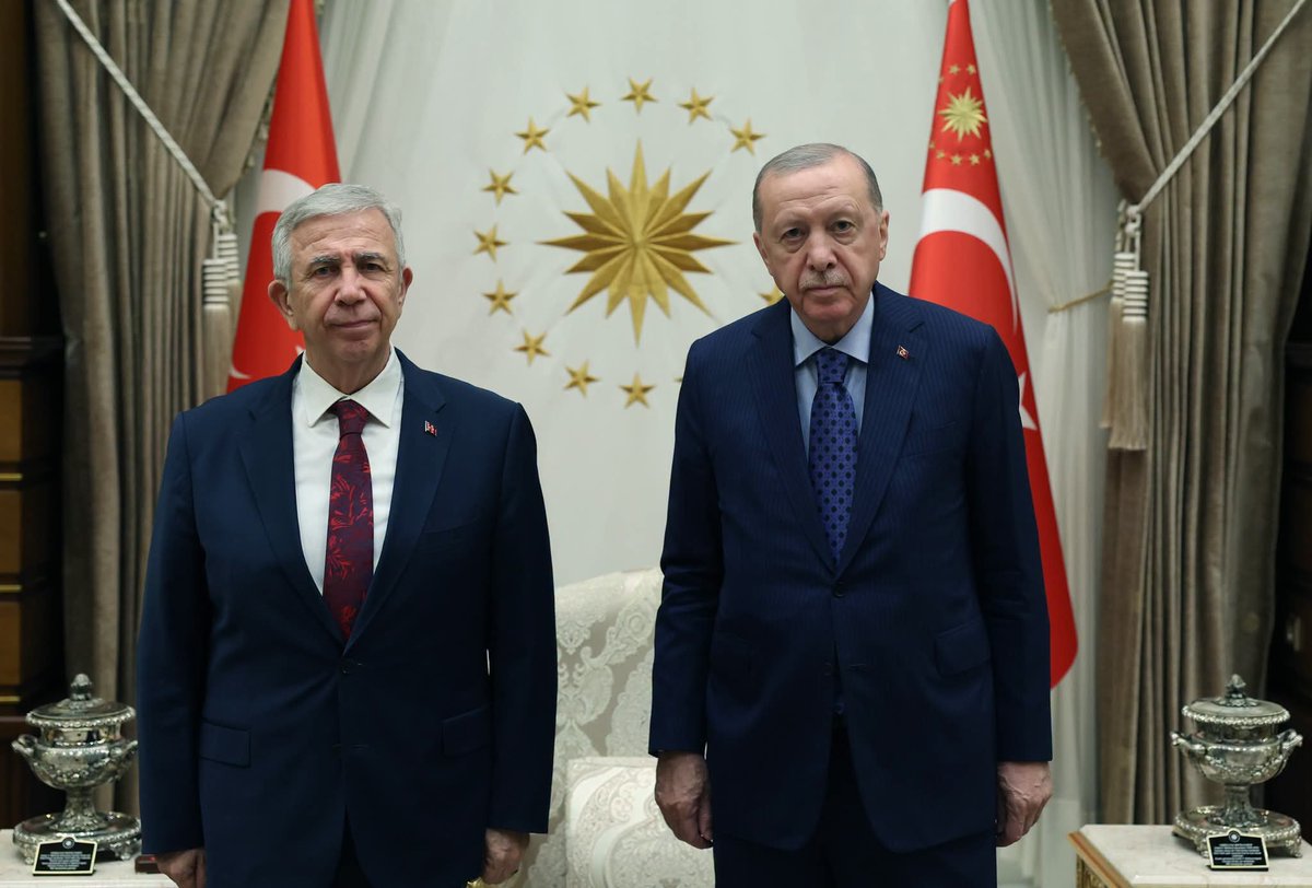 KaviSelma's tweet photo. Cumhurbaşkanımız Sayın Recep Tayyip Erdoğan, Ankara Büyükşehir Belediye Başkanı Mansur Yavaş'ı kabul etti.

Hayırlara vesile olsun.

@Akparti
 RECEP TAYYİP ERDOĞAN 
MANSUR YAVAŞ https://t.co/3NHJyaTvrT