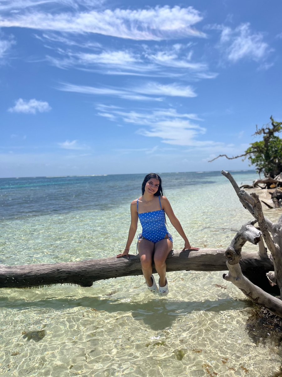 naomycuellar_'s tweet photo. Llena de puntos y de sal 🌊 https://t.co/LXoXdbCVOc