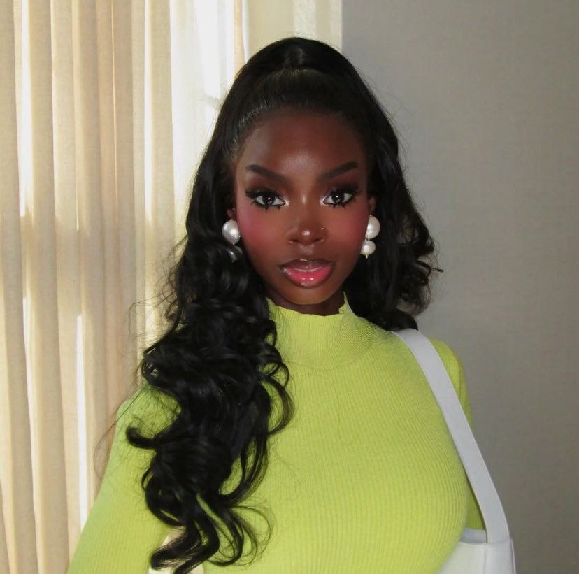 CocoaCarthenn's tweet photo. I could never forget this Barbie serve henni #OlandriaInNewYork https://t.co/JTs2JhSC4y