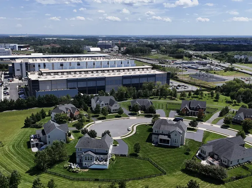 ApeironPlanning's tweet photo. The U.S. economy increasingly depends on the buildout of data centers, according to the Federal Reserve’s “Beige Book” report. https://t.co/gFBBAMQlFM https://t.co/Zxg8Hsxylr