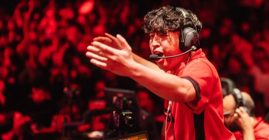 20shwn's tweet photo. 🚨OFFICIAL: MARVED ANNOUNCES LFT FOR 2027!🚨

Marved has officially announced he is exploring options as an unrestricted free agent for the 2027 season.

Looking for Controller and Flex roles, he is seeking a serious team to compete at the highest level.

Which VCT team should sign Marved? 👇

#VCT #VALORANT #VCT2027 #VCTAmericas
