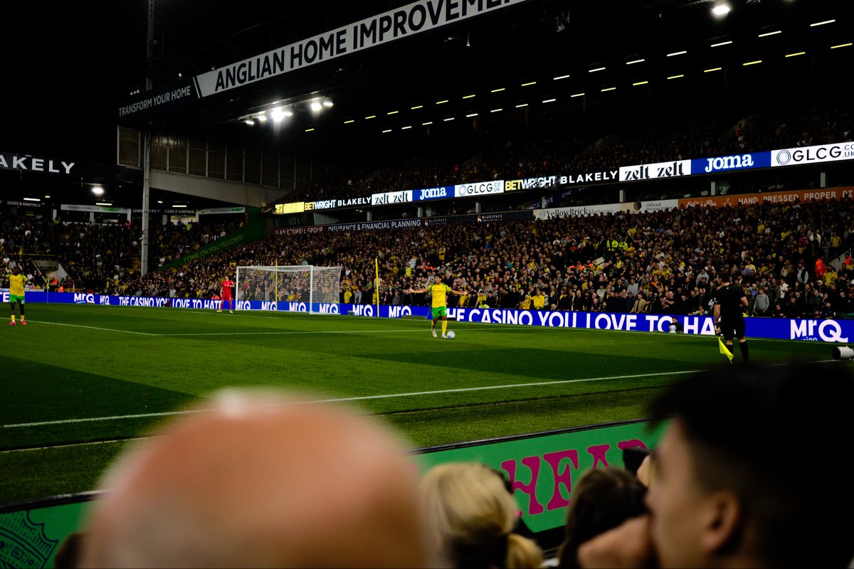 TookeDaniel's tweet photo. Great 3 points 💛 💚 #ncfc #norwichcity https://t.co/p8JUahXGHk