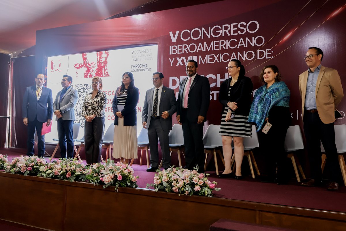 UXoficial's tweet photo. Tres días de diálogo, conocimiento y visión internacional que posicionan al Derecho Administrativo en la reflexión académica.  El V Congreso Iberoamericano y XVIII Mexicano demuestra que el conocimiento trasciende fronteras. #SaberParaTrascender https://t.co/RiM5ItuRs3