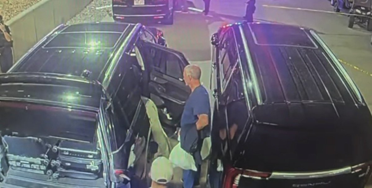 alleytopfiles's tweet photo. Is Brian Harpole carrying Charlie Kirk’s jacket and what’s in that bag? Candace dropping bombs 💣 everybody’s wearing surgical gear!! https://t.co/AjPXCXsI3D