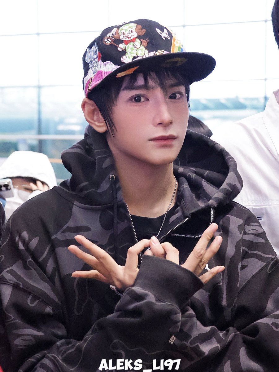aleks_li97's tweet photo. 🥱

#XODIAC #소디엑 #ZAYYAN #자얀 https://t.co/p5PbdifoEU