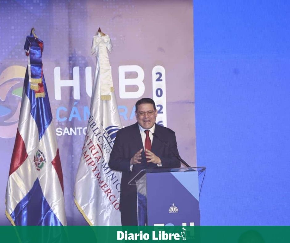 DiarioLibre's tweet photo. 🗳️ |#PolíticaDL| Así funcionará la nueva plataforma del Gobierno para crear una empresa en 24 horas

Amplía los detalles aquí 🔗https://t.co/TuU5BbG3ce

#DiarioLibre #Gobierno #Empresas #Formulario https://t.co/xjQJ3F2s0H