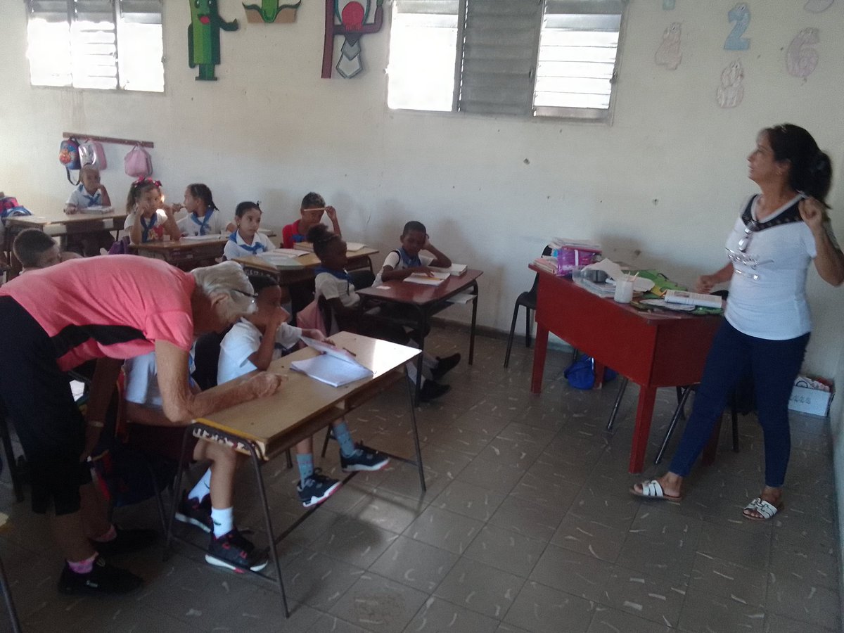 EducPrimSagua's tweet photo. Visita de Inicio de Curso en la @ArredondoFSagua @Yamilet50088609 @CubaMined @dpevillaclara @DGESagua https://t.co/6s3H0Zxj3h