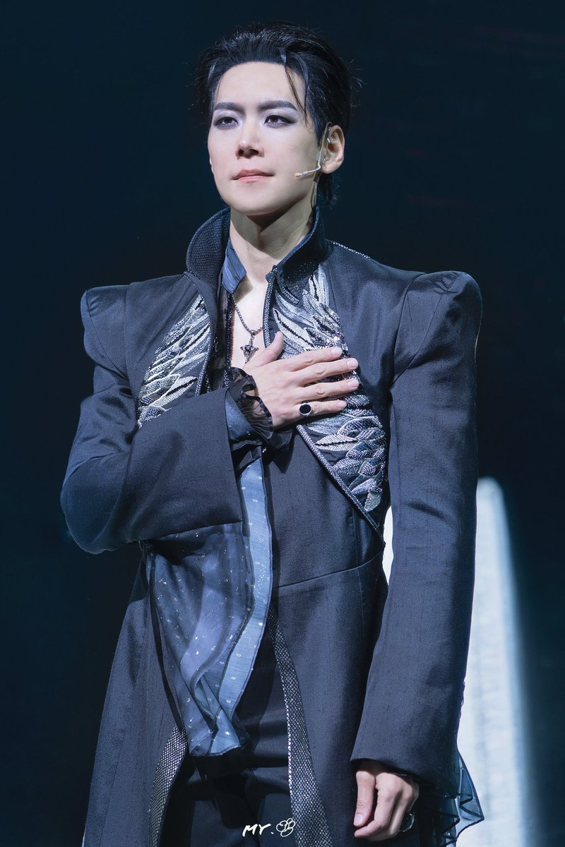 kyeolface's tweet photo. https://t.co/kdavDKRGcm