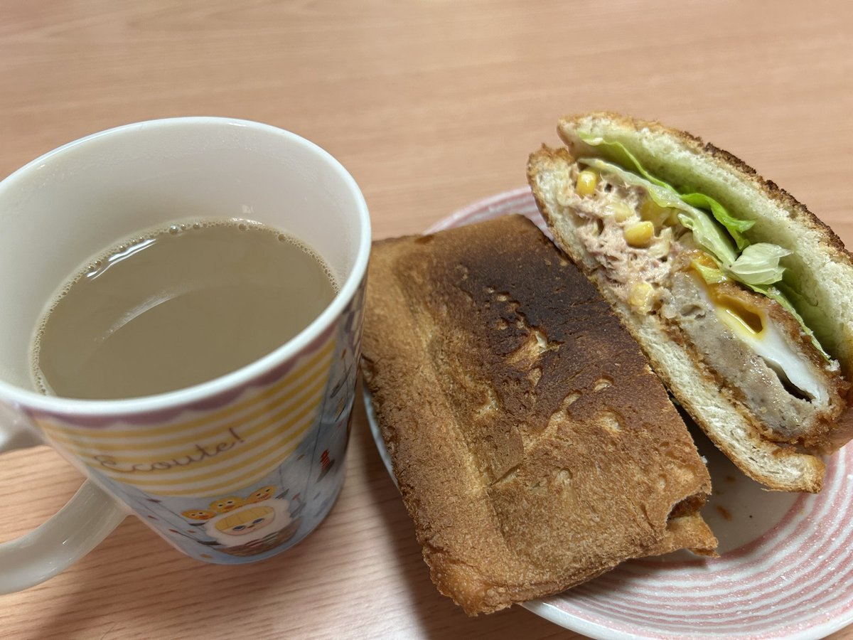 oguyuki11's tweet photo. 昨日、100均で
これ買いました☝️✨

今朝、使って焼いて
作って食べました https://t.co/mrNeu50pSs