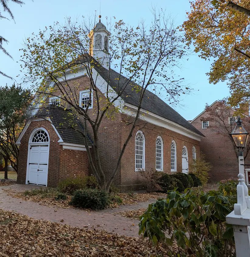 PresbyInn's tweet photo. This is what an American church is meant to look like https://t.co/i4lIaGMC9n