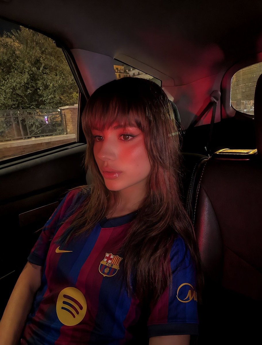 belvelasc's tweet photo. otro día de barcelona! 💙❤️ https://t.co/tYabuXeu3a