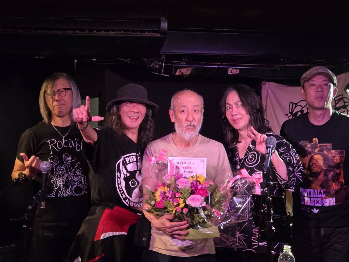 shamecraft's tweet photo. 大阪梅田POTATO KID
祝48周年🎉

『秋のポテキで会いましょう2026』
無事終了しましたー！！

ご来場いただいた皆さん、本当にありがとうございました✨

SHOJIさん、伊藤克浩さん、カッチン先輩、そしてポテキのマスター＆スタッフの皆さんにも感謝です！

初挑戦もいろいろあってワクワクとソワソワの一夜でしたが（笑）、めちゃくちゃ楽しかった♪

POTATO KID 48周年、本当におめでとうございます！！🎊

そしてShame、次はこちら👇

🍁10/10（土）中野新橋「ゆらゆら」
Shame Acoustic Live
w/ SHOJI

さらに
🔥11/7（土）大阪・阿波座BIG JACK
RavecraftワンマンLIVE2026 in 大阪
30th Anniversary ＆ Atsuya生誕祭！

また会いましょう✨