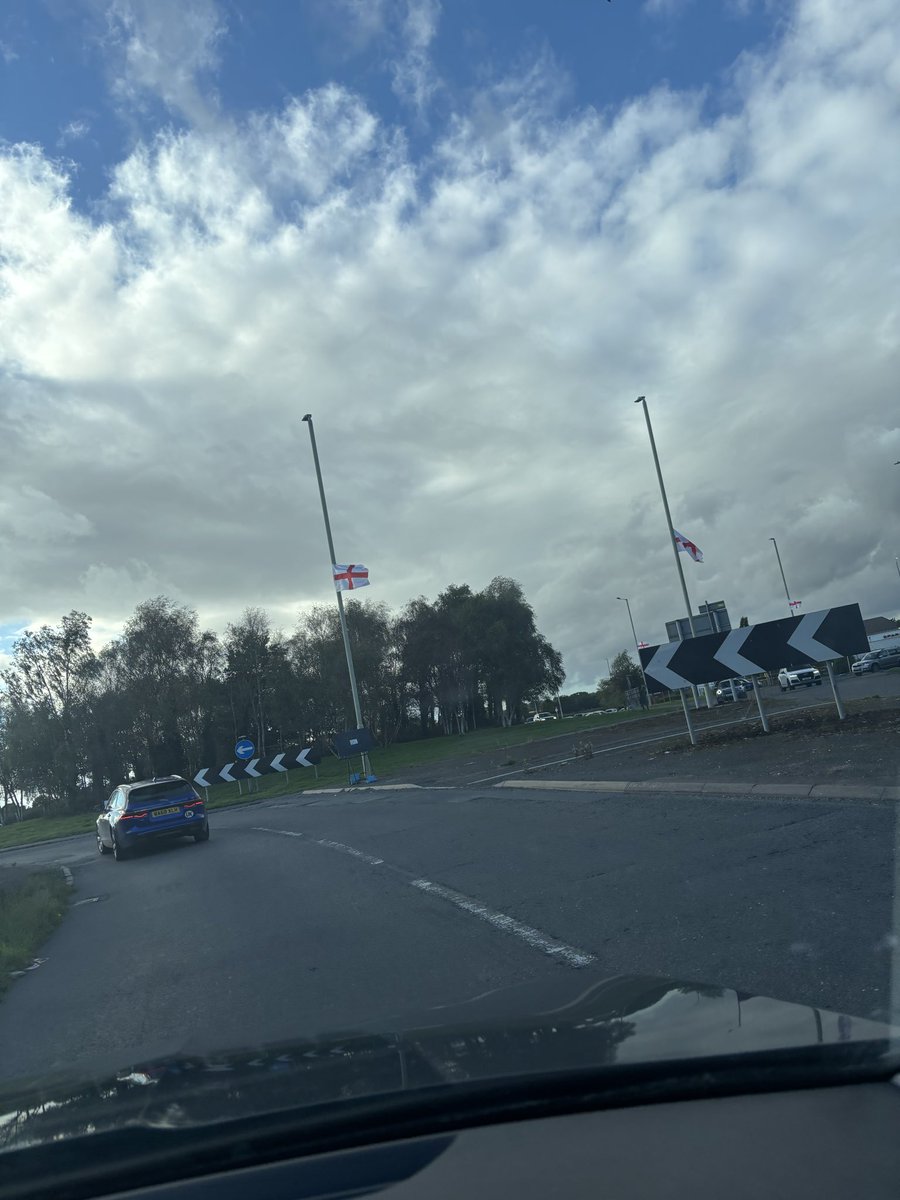 KuranSunner89's tweet photo. @ShropCouncil Birmingham City Council are trying to make the flags hanging illegal. Not it’s offensive.. it’s also dangerous. We’re heading to storm season those will rip off and blow in the wind. And the cause a potential accident. This is in between Battlefield Shrewsbury. https://t.co/pvsOAla6Nm