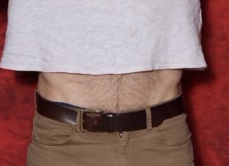 zanaphaxis's tweet photo. The way I’d drop to my knees right here and there just to suck his cock i have no shame https://t.co/Mro0xJnDxQ