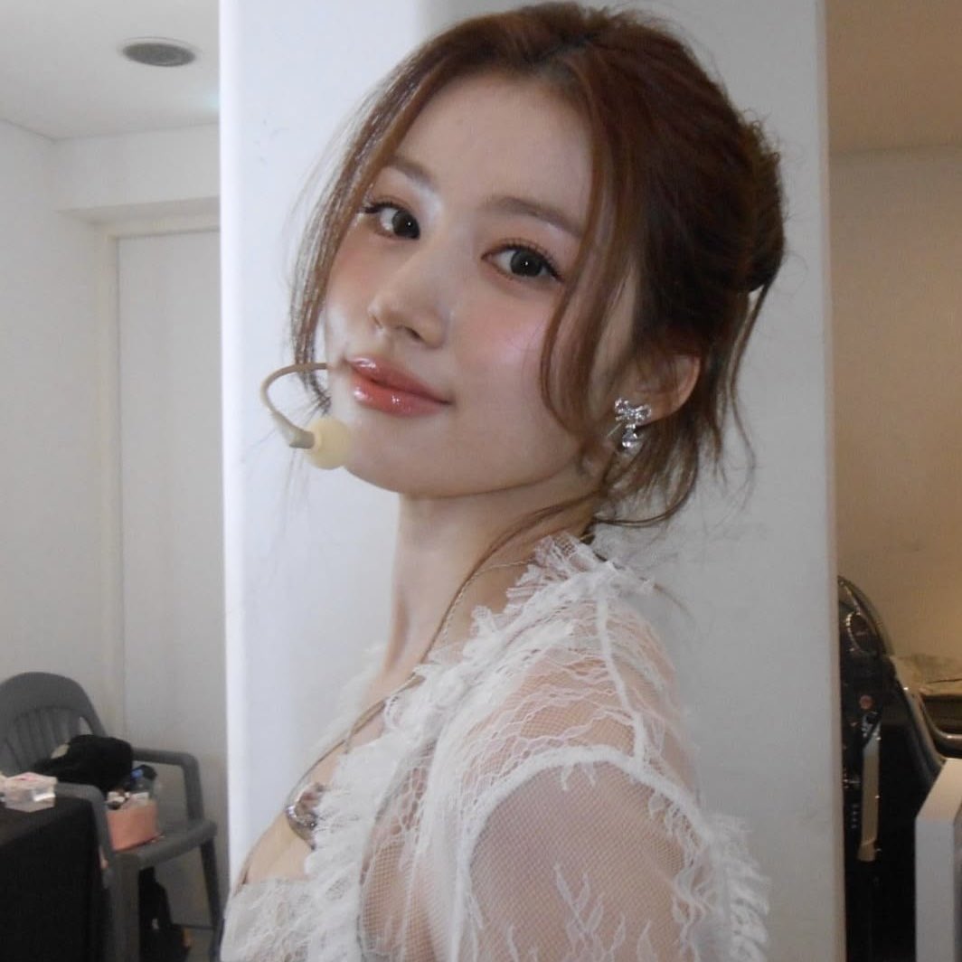 reegriggss's tweet photo. PERSONAGENS: |||

• Park Jimin, 33 anos, Alfa
• Park Min Yoongi, 34 anos, Ômega

• Park Jihyo, 30 anos, Alfa
• Park Sana, 30 anos, Ômega https://t.co/UvahNbJR3D