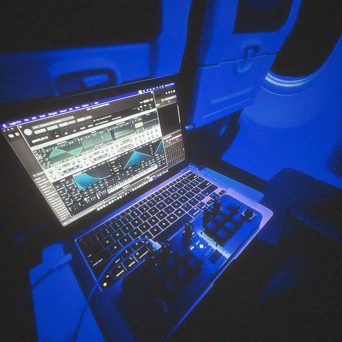 slowmagic's tweet photo. the journey continues ✈︎➢✶♡    ✸this week✸  
- 9.10 @dobermandtlv  
- 9.11 @thunderbirdphx
- 9.12 @globehalldenver
I love getting to play the new show for you all! also im making some new music on the road. Lot of inspiration :)
🎟️: https://t.co/7rVMtOgHj6 https://t.co/nfkGeeqeD8
