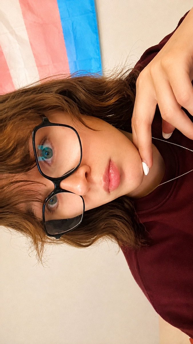 inayalbt's tweet photo. Je peut trouver quelqu’un de bien dans la vie ? 😭 https://t.co/tCWJHUp6mr