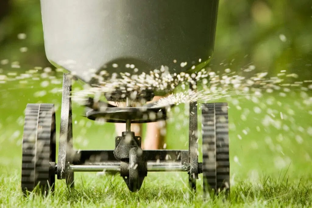 GLLandcare's tweet photo. From winter turf builder to perimeter pest to dormant oil, we have the late fall treatments to make sure all your bases are covered!🙌

☎️Call (810) 232-1133 or visit us at https://t.co/CJmI2ayuR2 for an appointment or receive a complimentary estimate.

#gllandcare #falllawncare https://t.co/Wzvyew3itU