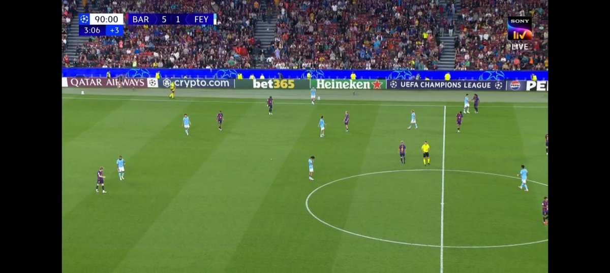 Sidharth_World_'s tweet photo. Big win for FC Barcelona 🇪🇸 in their opener against Feyenoord 🇳🇱, winning 5-1, Raphinha and Karim Adeyemi both scored in the first half, with Raphinha adding another after the break,
(1/2)
#FCBFEY https://t.co/3nV5RM3rtO