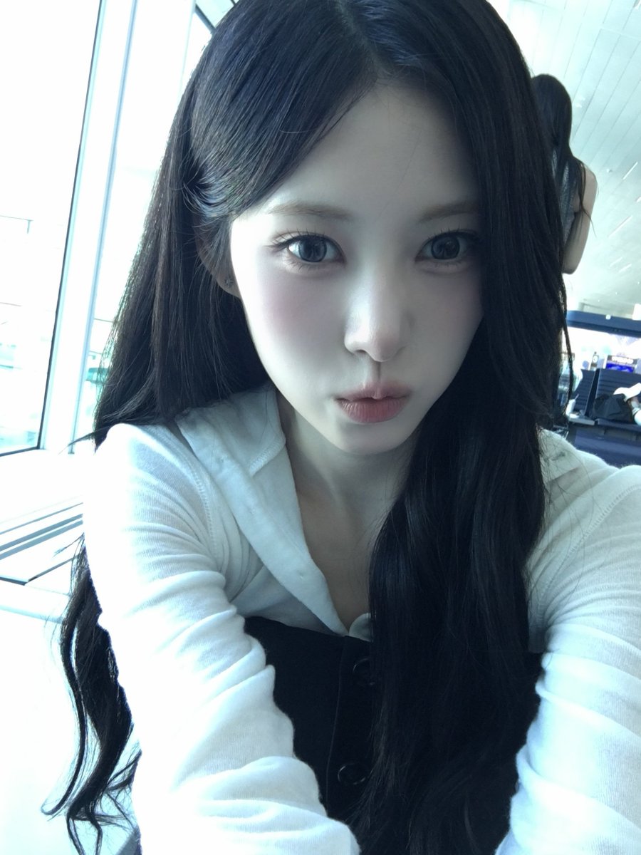 Sud_079's tweet photo. 이런 시원시원 화려 이목구비 미녀들
진짜 개큰관심 잇습니다.. https://t.co/SoeuTVPc12